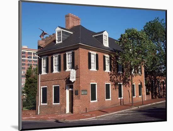 Flag House, Baltimore, MD-Barry Winiker-Mounted Photographic Print