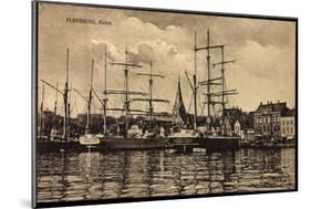 Flensburg, Hafen, Anlegende Schiffe, Häuser-null-Mounted Giclee Print