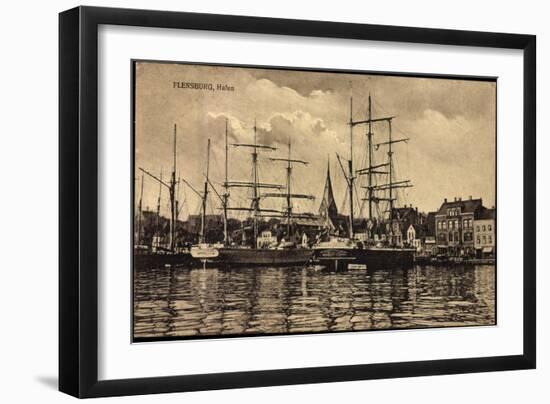 Flensburg, Hafen, Anlegende Schiffe, Häuser-null-Framed Premium Giclee Print