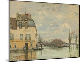 Flood at Port-Marly, 1872-Alfred Sisley-Mounted Giclee Print