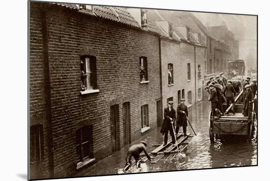 Flooded London Streets 1928-null-Mounted Photographic Print