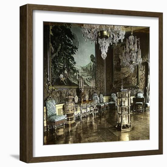 Florence (Italy), the Anteroom of the Pitti Palace, Circa 1895-Leon, Levy et Fils-Framed Photographic Print