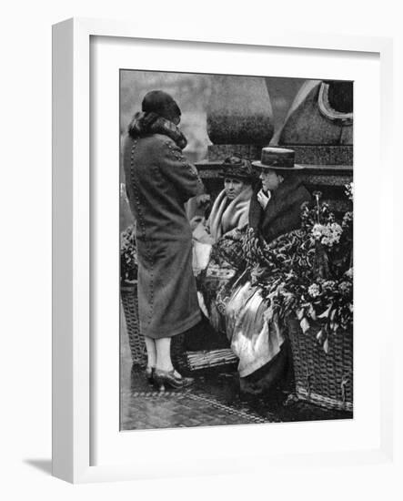 Flower Sellers, Piccadilly Circus, London, 1926-1927-null-Framed Giclee Print