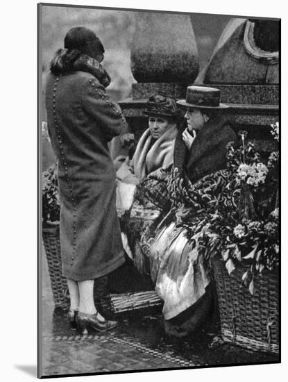 Flower Sellers, Piccadilly Circus, London, 1926-1927-null-Mounted Giclee Print