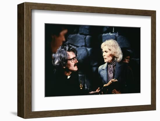 Fog THE FOG by JohnCarpenter with Hal Holbrook and Janet Leigh, 1980 (photo)-null-Framed Photo