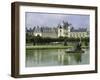 Fontainebleau : Façades donnant sur le grand parterre, avec au centre un bassin ; jardins de Le-null-Framed Giclee Print