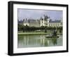 Fontainebleau : Façades donnant sur le grand parterre, avec au centre un bassin ; jardins de Le-null-Framed Giclee Print