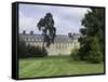 Fontainebleau : L'aile Louis XV avec le jardin anglais.-null-Framed Stretched Canvas