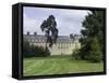 Fontainebleau : L'aile Louis XV avec le jardin anglais.-null-Framed Stretched Canvas