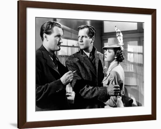 FOREIGN CORRESPONDENT, 1940 directed by ALFRED HICHCOCK George Sanders, Joel Mc Crea and Laraine De-null-Framed Photo