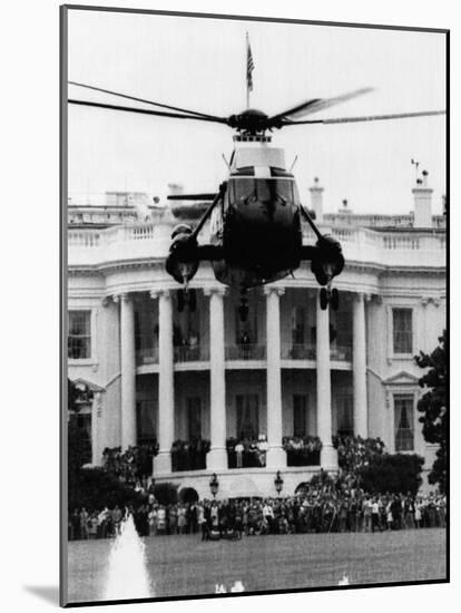 Former US President Richard Nixon Leaves the White House, Washington, D.C., August 9, 1972-null-Mounted Photo