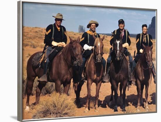 FORT APACHE, 1948 directed by JOHN FORD Center, Pedro Armendariz and Victor McLaglen (photo)-null-Framed Photo