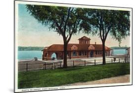 Fort Madison, Iowa - Exterior View of the Santa Fe Train Depot-Lantern Press-Mounted Art Print