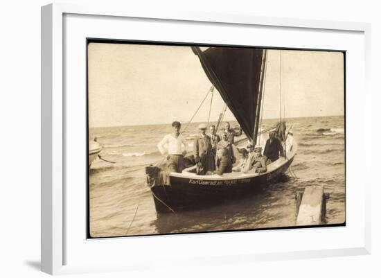 Foto Ahlbeck, Männer Im Segelboot Karl Gamradt-null-Framed Giclee Print