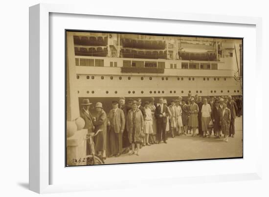 Foto Cuxhaven, Dampfschiff New York, Hapag-null-Framed Giclee Print