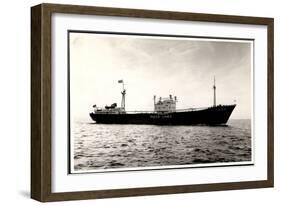 Foto Dampfschiff Der Insco Lines Auf Offener See-null-Framed Giclee Print