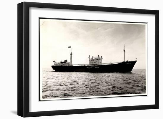 Foto Dampfschiff Der Insco Lines Auf Offener See-null-Framed Giclee Print