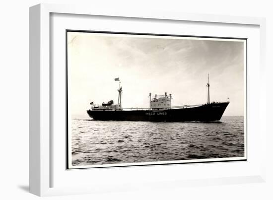 Foto Dampfschiff Der Insco Lines Auf Offener See-null-Framed Giclee Print