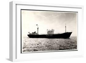Foto Dampfschiff Der Insco Lines Auf Offener See-null-Framed Giclee Print