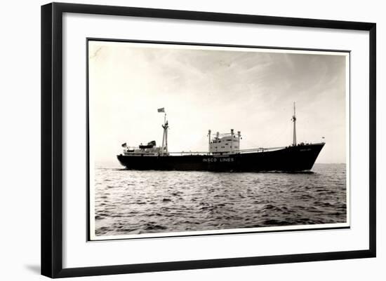 Foto Dampfschiff Der Insco Lines Auf Offener See-null-Framed Giclee Print