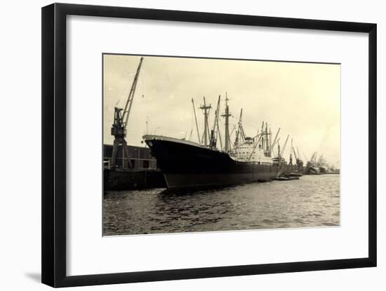 Foto Dampfschiff Wiesbaden Im Hafen, Dockkräne-null-Framed Giclee Print