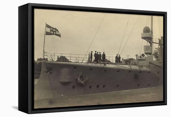 Foto Deutsches Kriegsschiff Am Hafen, Detailansicht-null-Framed Stretched Canvas