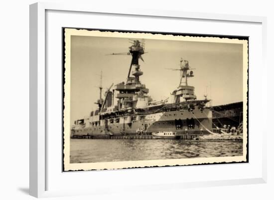 Foto Französisches Kriegsschiff, Hafen, Dockarbeiter-null-Framed Giclee Print