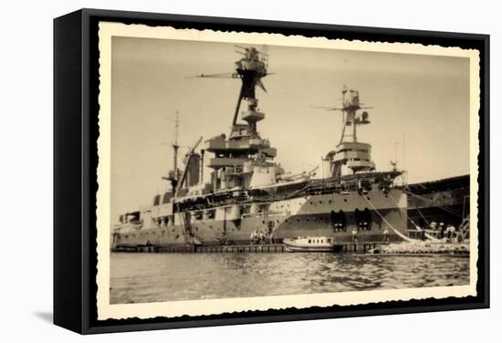Foto Französisches Kriegsschiff, Hafen, Dockarbeiter-null-Framed Stretched Canvas