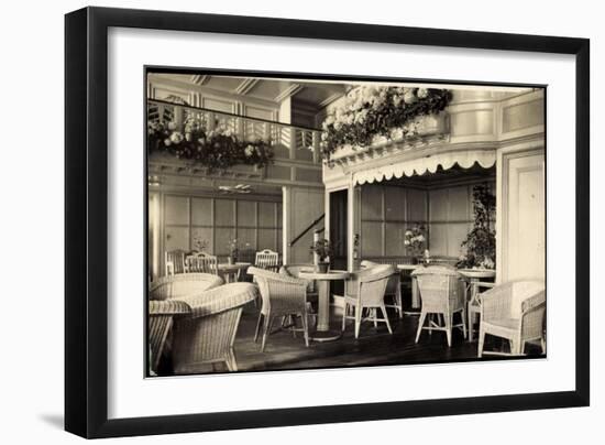 Foto Hapag, Dampfer Albert Ballin,Laube Der 1 Klasse-null-Framed Giclee Print