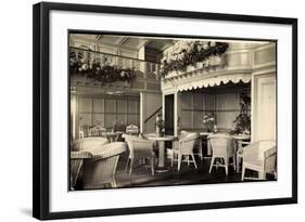 Foto Hapag, Dampfer Albert Ballin,Laube Der 1 Klasse-null-Framed Giclee Print