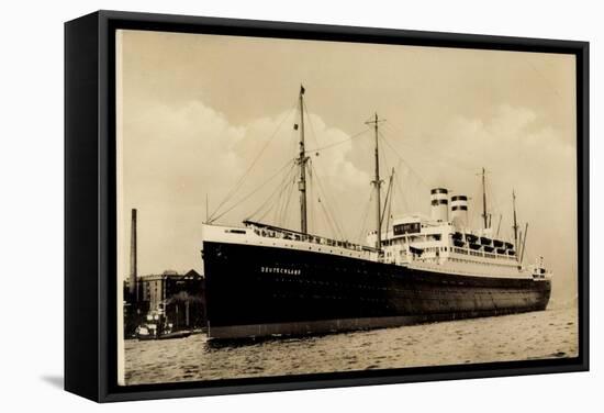 Foto Hapag, Dampfschiff Deutschland Am Hafen-null-Framed Stretched Canvas