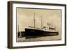 Foto Hapag, Dampfschiff Deutschland Am Hafen-null-Framed Giclee Print