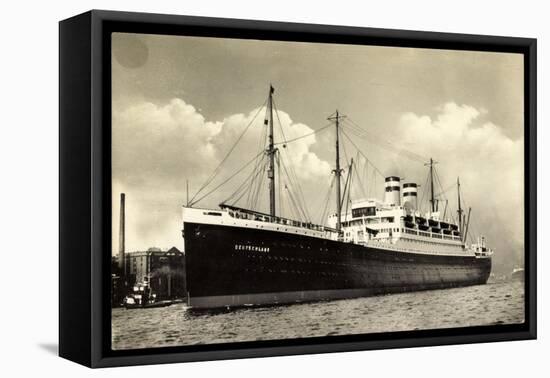 Foto Hapag, Dampfschiff Deutschland Im Hafen-null-Framed Stretched Canvas