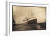 Foto Hapag, Dampfschiff Deutschland Im Hafen-null-Framed Giclee Print
