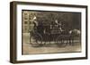 Foto Kutsche, Adelige Dame, Fahrer,Pferd,Pflasterweg-null-Framed Giclee Print