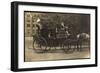 Foto Kutsche, Adelige Dame, Fahrer,Pferd,Pflasterweg-null-Framed Giclee Print