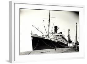 Foto Norddeutscher Lloyd Bremen, Dampfschiff Bremen-null-Framed Giclee Print