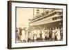 Foto Passagiere, Gruppenfoto, Dampfschiff, 1927-null-Framed Giclee Print