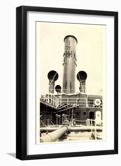 Foto S.S. Algonquin, Clyde Steamship Co., Schornstein-null-Framed Giclee Print