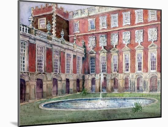 Fountain at Hampton Court Palace-null-Mounted Giclee Print