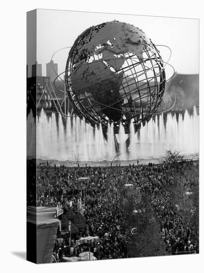 Fountains Surrounding Unisphere at New York World's Fair on Its Closing Day-Henry Groskinsky-Stretched Canvas