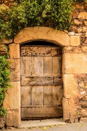 https://imgc.allpostersimages.com/img/posters/france-provence-vaucluse-roussillon-old-town-house-facade_u-L-Q11X2DO0.jpg?artPerspective=n