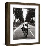 France-Elliott Erwitt-Framed Art Print