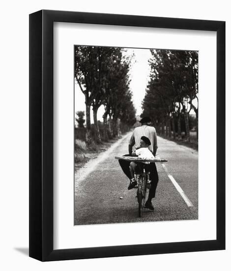 France-Elliott Erwitt-Framed Art Print