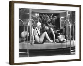 Franchot Tone, Joan Crawford, Dancing Lady, 1933-null-Framed Photographic Print