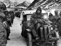 US Marines in Retreat After Surprise Attack by Red Chinese Divisions on Allied Forces, North Korea-Frank C^ Kerr-Photographic Print