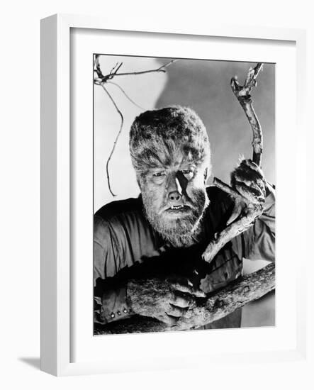 Frankenstein Meets the Wolf Man, Lon Chaney, Jr., 1943-null-Framed Photo