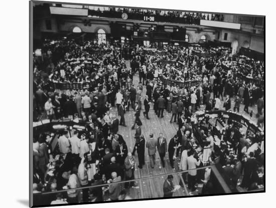 Frantic Day at the New York Stock Exchange During the Market Crash-Yale Joel-Mounted Photographic Print