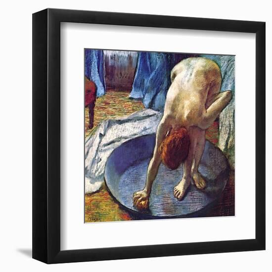 Frau in der Bedewanne-Edgar Degas-Framed Art Print