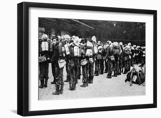 French Soldiers at a Railway Station, Paris, First World War, 1914-null-Framed Giclee Print